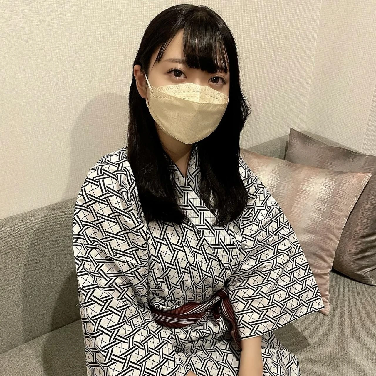 FC2 PPV 4790370 [Limited Sale Until 11/9!] Overnight Sex with Erika-chan in Kyoto ♡ The Yukata Gradually Unveiling is Too Erotic! 1080p